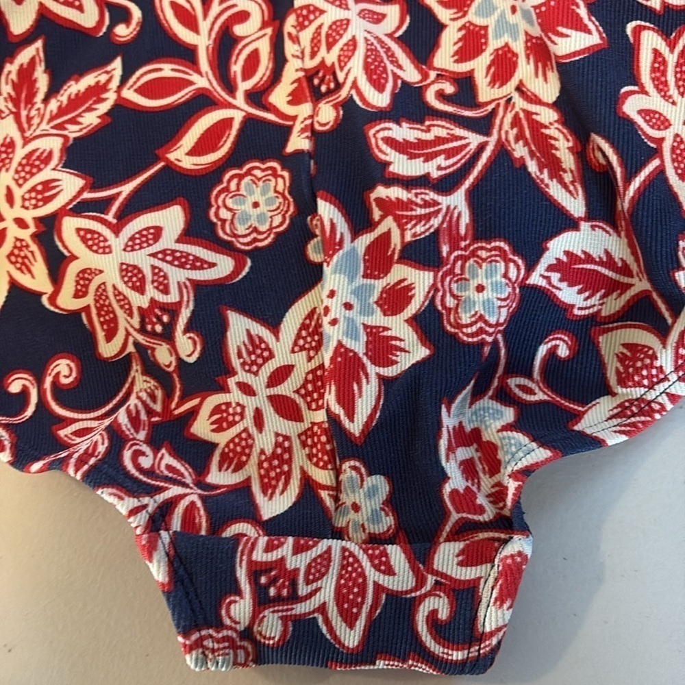 Land’s End - women’s one piece bathing suit.  Size 6.  Blue floral. - Picture 5 of 15